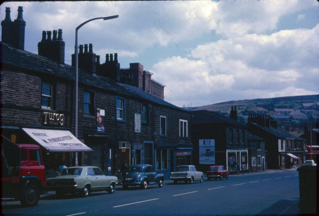 Colour photograph of Waterhead, Oldham.
Image reference: P63003